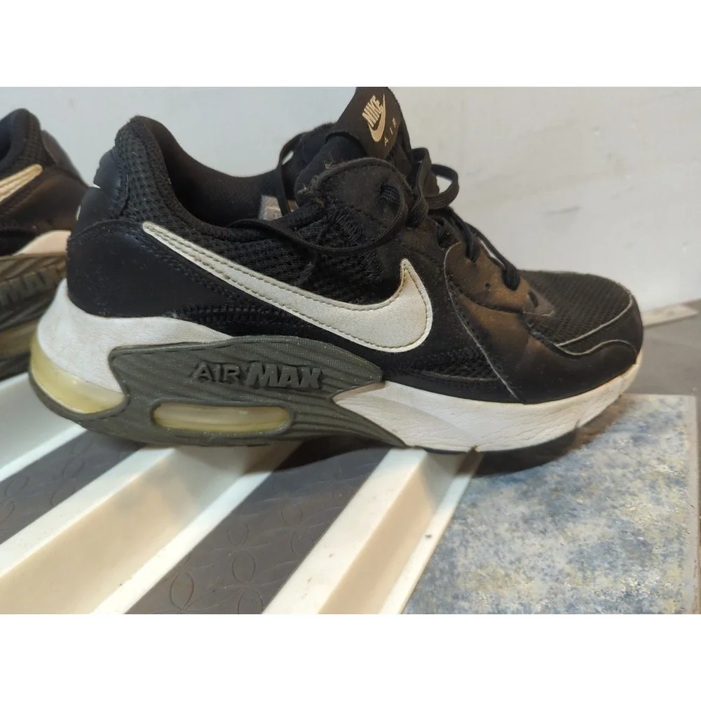 Nike Sneakers Mens 9.5 Black Air Max Excee Low Top Running AH8050-002
